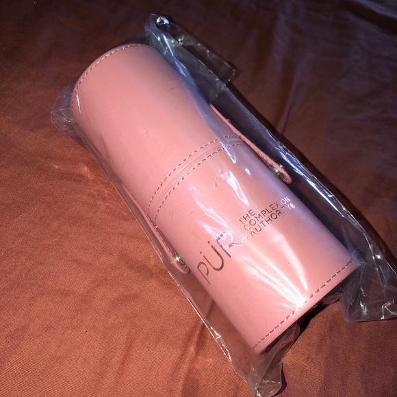Pür Makeup Brushes - Picture 4 of 5